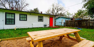 305 Laurelwood Drive Gallery 17