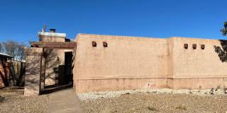 2 Bed / 2 Bath Triplex with Garage & Private Yard – Great Location! Gallery 1