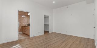 8646 W Olympic Blvd Gallery 25