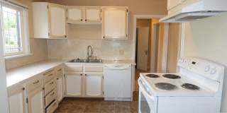 2 bed 1 bath Home in West Salem Gallery 1