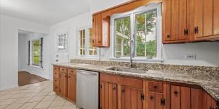 116 S Deerpath Road Gallery 10