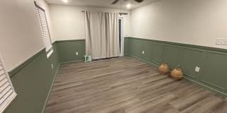 3235 West Lynn Street Gallery 4