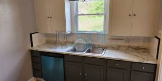 Great Hillcrest Find!  2Bedrooms & 1 Bathroom Pefect for UAMS Student(s) Gallery 12