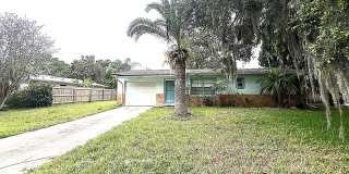 Charming 2 bedroom 1.5 bathroom home Gallery 28