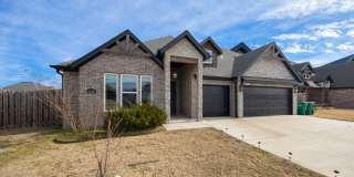 Beautiful 4 Bedroom in neighborhood with Fantastic Amenitites Gallery 1