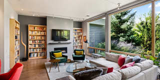 102 Evans Road unit: 103 Gallery 1