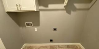 3 Bed 2 Bath 2 Car Garage in  Plaza Towers Neighborhood! Don't Miss This Gem! Gallery 14