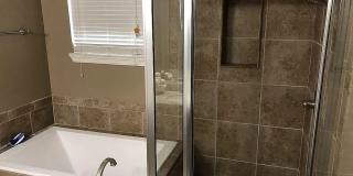 2435 Robert St Gallery 23