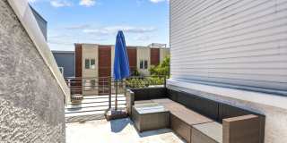 Stunning 2 Bed, 2.5 Bath Home in the Heart of Fishtown! Gallery 48