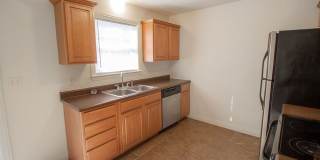 Spacious 4 BDR Duplex Gallery 10