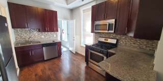 1528 N Ashland Avenue Gallery 2