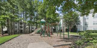 Falls Pointe at the Park Apartments - Affordable Housing Gallery 22