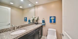 Beautiful 3 Bed/ 2.5 Baths Condo Gallery 7