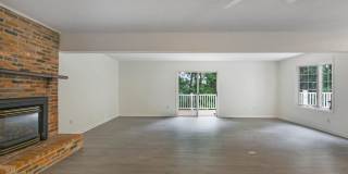 91 PREMIER Court Gallery 16