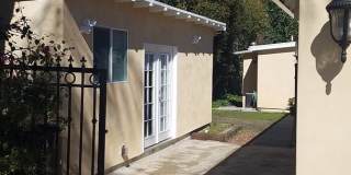 Tarzana- High End Compact Side House Studio Gallery 3