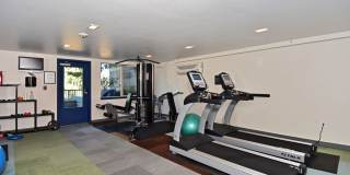 Spacious 2BR/1.75BA Condo in Convenient Location (Central District) Gallery 25