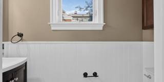 21 E REDMAN Avenue Gallery 29