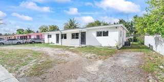 1061 NW 108 ter Gallery 1