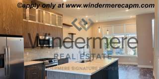 Gorgeous Rare MIDTOWN tri-level Modern home w/ Rooftop Patio! Gallery 1