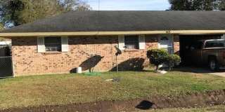 413 Mary St Gallery 1