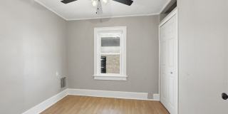 1452 Summit Street Gallery 14