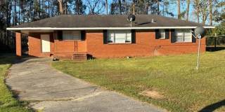 3 Bed 1.5 Bath Brick House Gallery 1
