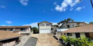 South Kihei 2 Bedroom / 1 Bathroom Unfurnished downstairs unit - Peekaboo Ocean View Gallery 1