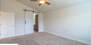 Beautiful 4 Bedroom Home Gallery 8