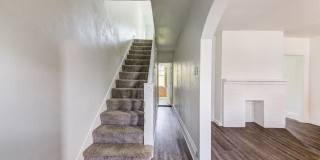 Available JULY- 2 Bedrooms, Yard, New Kitchen, New Shower, New Floors - Easy Access! Gallery 4
