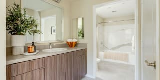 Ferrante Ferrante Gallery 121