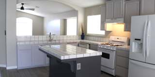 North West Home with Solar and Pool for Rent Gallery 6