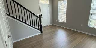 Stunning Westerville Condo with Loft | 2,086 Sq Ft | Garage | Move-In Ready Gallery 4