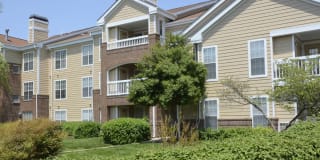 eaves Fair Lakes Gallery 37