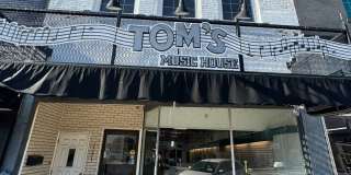 121 W 6th Gallery 1