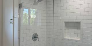 Newly renovated 2 bedroom 2 bathroom in a great location Gallery 16