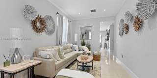 8781 NW 98th Ct Gallery 2