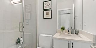 2151-2153 W Division St Gallery 15