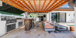 740 NE 36th Street Gallery 34