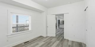 522 Kelton Avenue Gallery 20