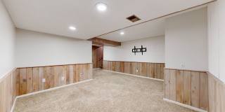Stunning 3 bed/2 bath home available now Gallery 22