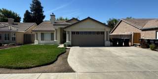 Beautiful 3 Bedroom, 2 Bathroom Home for Rent Gallery 1