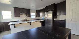 Stunning 3BR 3.5 BATHROOM House in Hayward Gallery 13