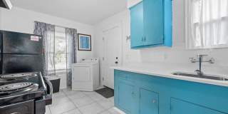 Charming Duplex Near Daffin Park with Private Fenced Yard and Off-Street Parking Gallery 7