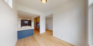 *Contemporary Home, Stylish Luxury, Central Air, Pet Friendly, Fenced Yard Gallery 10