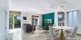 7600 Collins Avenue Gallery 1