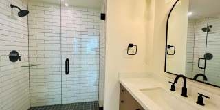 8000 N Nob Hill Rd Gallery 1