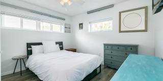 1632 STRAND Street Gallery 12