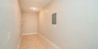 112 E Fairlane St Gallery 35