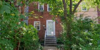 Charming Three-Story 2BR, 2BA Renovated Home Near Braddock Metro Charming Three-Story 2BR, 2BA Renovated Home Near Braddock Metro Gallery 1