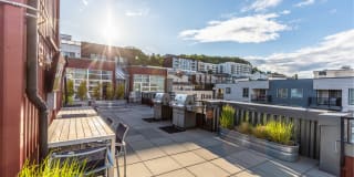 1611 on Lake Union Gallery 36